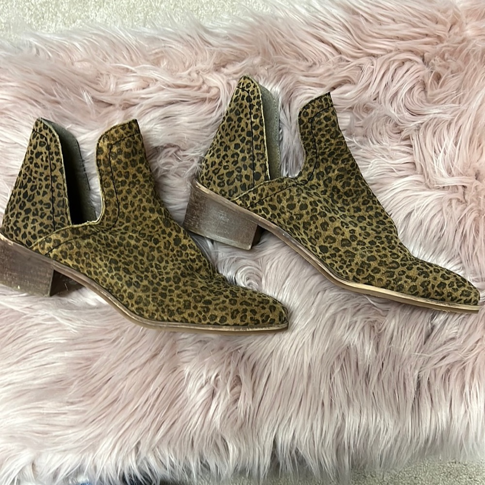 Matisse pronto leopard mule. Size 8.5.